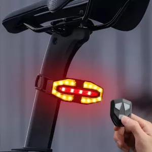 Zadní světlo na kolo s blinkry